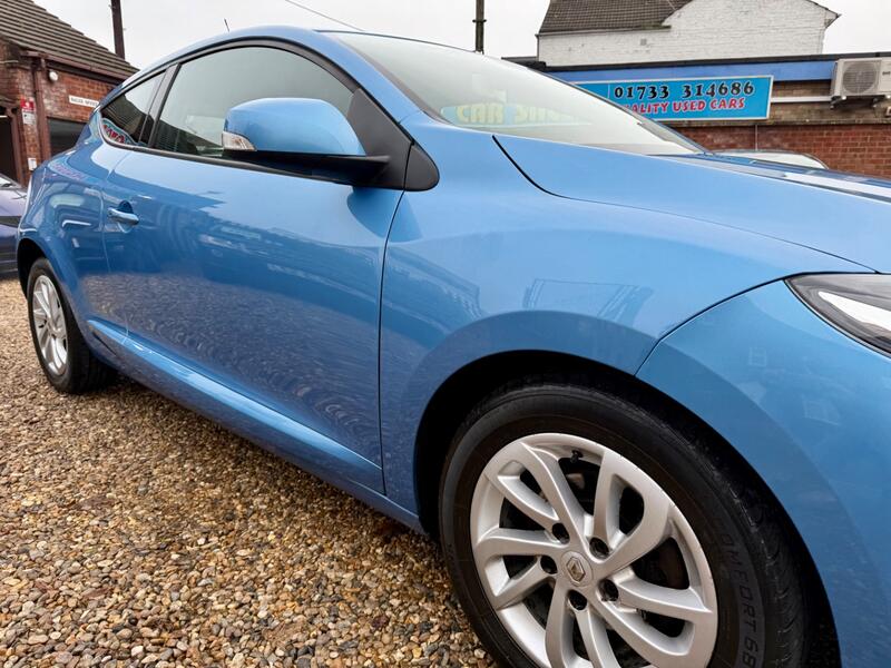 RENAULT MEGANE