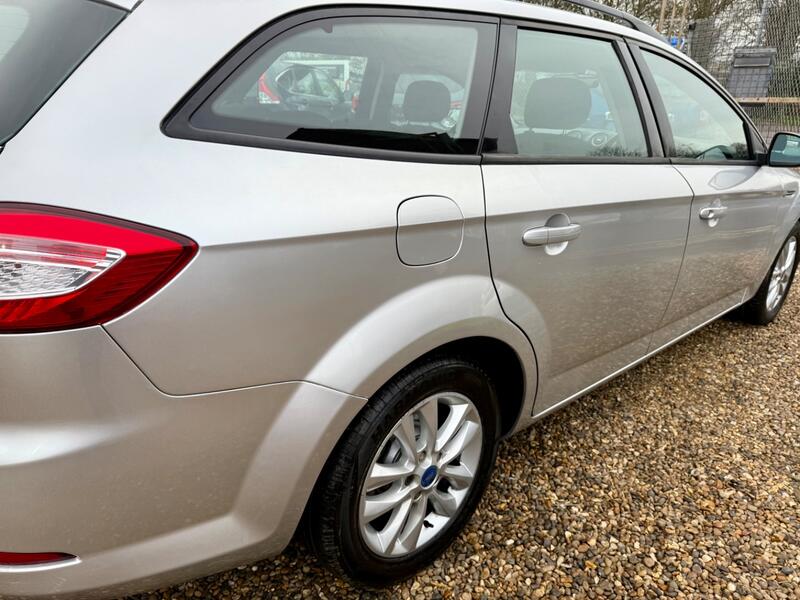 FORD MONDEO