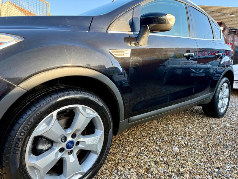 FORD KUGA