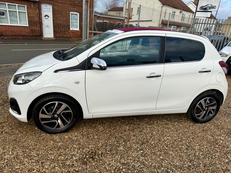 PEUGEOT 108