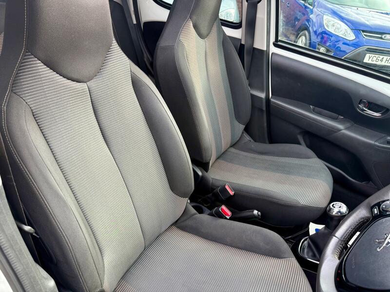 PEUGEOT 108