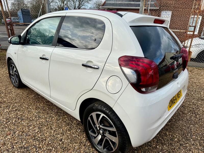PEUGEOT 108