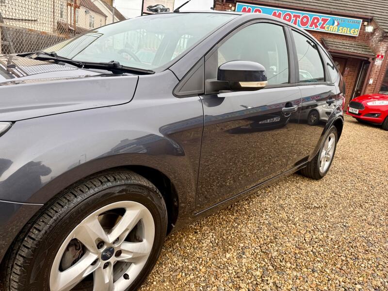 FORD FOCUS