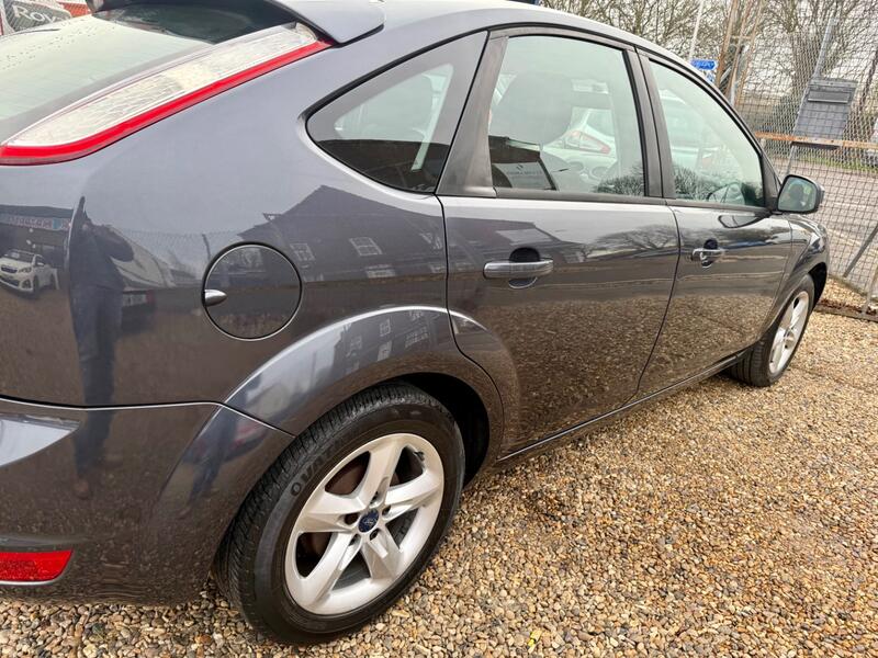 FORD FOCUS