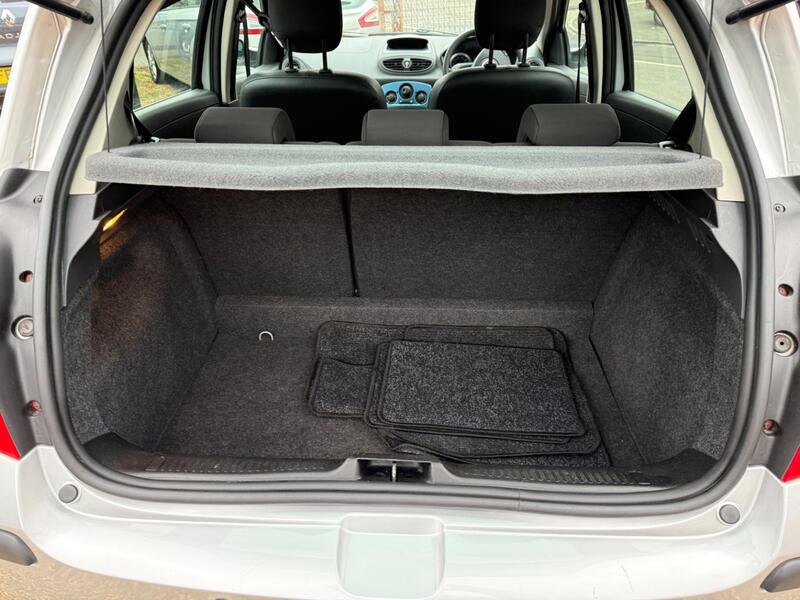 RENAULT CLIO