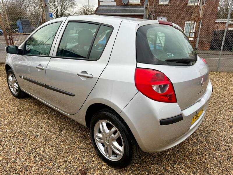 RENAULT CLIO