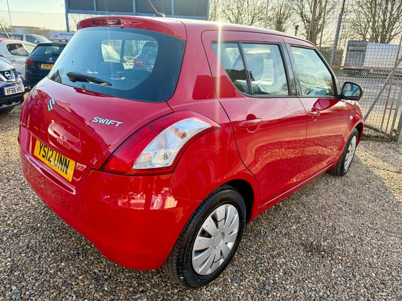 SUZUKI SWIFT