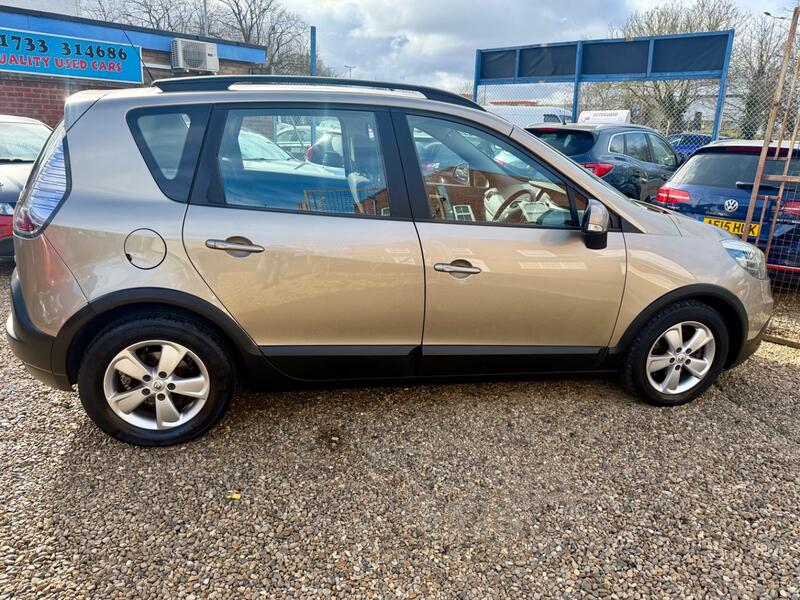 RENAULT SCENIC