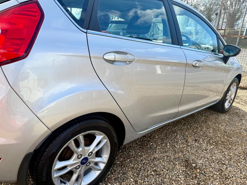 FORD FIESTA