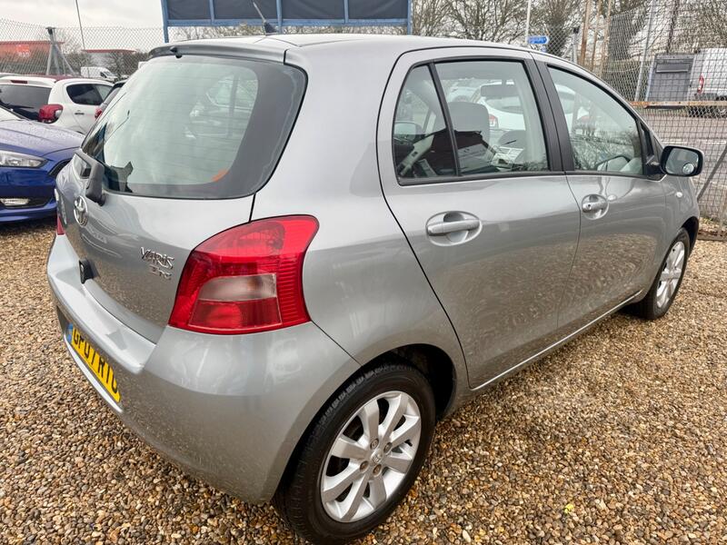 TOYOTA YARIS