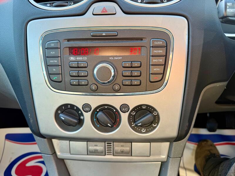 FORD FOCUS