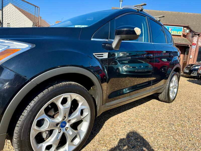 FORD KUGA